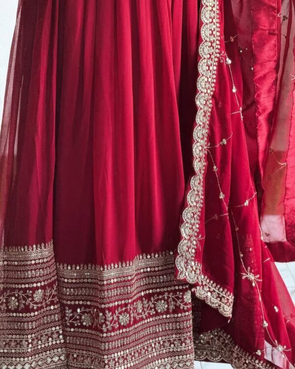 GOWN - Image 6